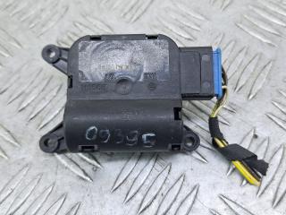 моторчик заслонки печки Volkswagen Golf 6 поколение 2012, 2.0 л., CCZB, бензин, АКПП, белый, кабриолет, передний привод, 1K0907511, 0132801345