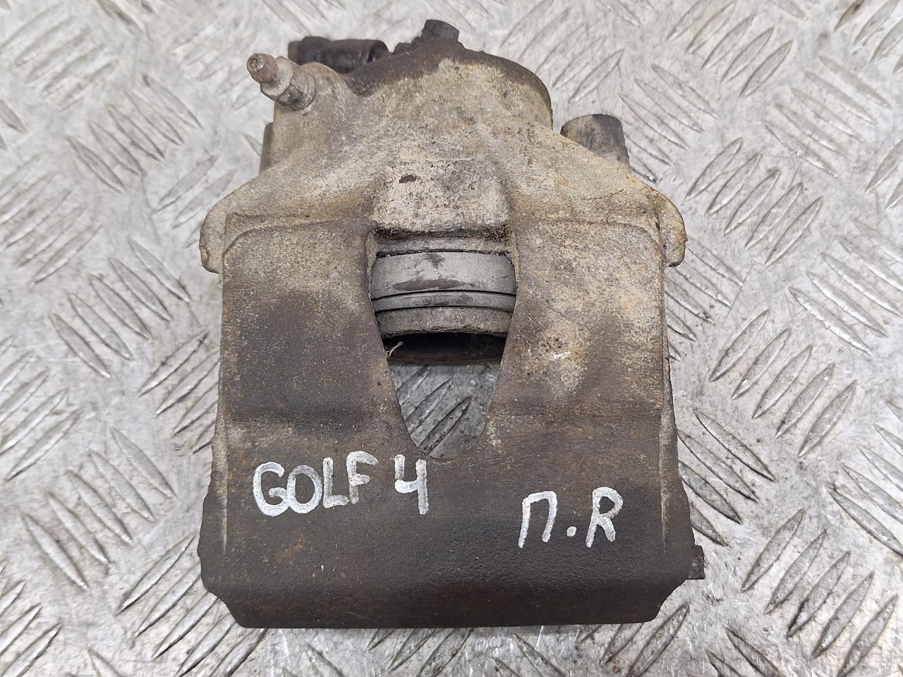 суппорт передний правый Volkswagen Golf 4 поколение (1997 - 2006) - фото №1