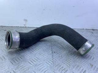 патрубок интеркулера Volkswagen Transporter T5 (2003 - 2009), 7H0145709D