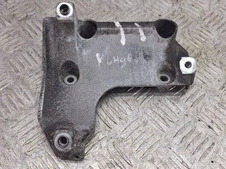 кронштейн компрессора кондиционера BMW 1 серия E81/E82/E87/E88 2006, 1.6 л., N45 B16 A, бензин, МКПП, хетчбэк 5 дв., задний привод, 24168110, 64557505980