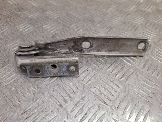 петля капота левая Volkswagen Passat B5 1999