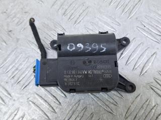 моторчик заслонки печки Volkswagen Golf 6 поколение 2012, 2.0 л., CCZB, бензин, АКПП, белый, кабриолет, передний привод, 1K1907511C, 0132801340