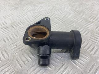 фланец (тройник) системы охлаждения Audi A6 4B/C5 1999, 1.8 л., AQE, бензин, МКПП, красный, седан, 0581211338B