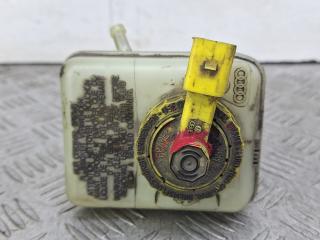 бачок тормозной жидкости Skoda Octavia 1 поколение (A4) [рестайлинг] 1U 2010, 1.9 л., AXR, дизель, 5МКПП, красный, хетчбэк 5 дв., передний привод, 1J1611301B