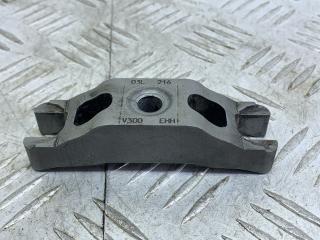 крепление форсунки Volkswagen Caravelle T6 2019, 2.0 л., CXFA, дизель, робот, желтый, микроавтобус, передний привод, 03L216