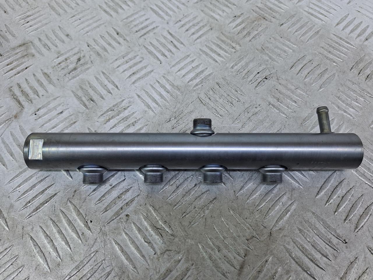 топливная рампа Mercedes-Benz E-Класс W213/S213/C238/A238 (2016 - 2020), серый, A6540700095, 1807000374199 - фото №1