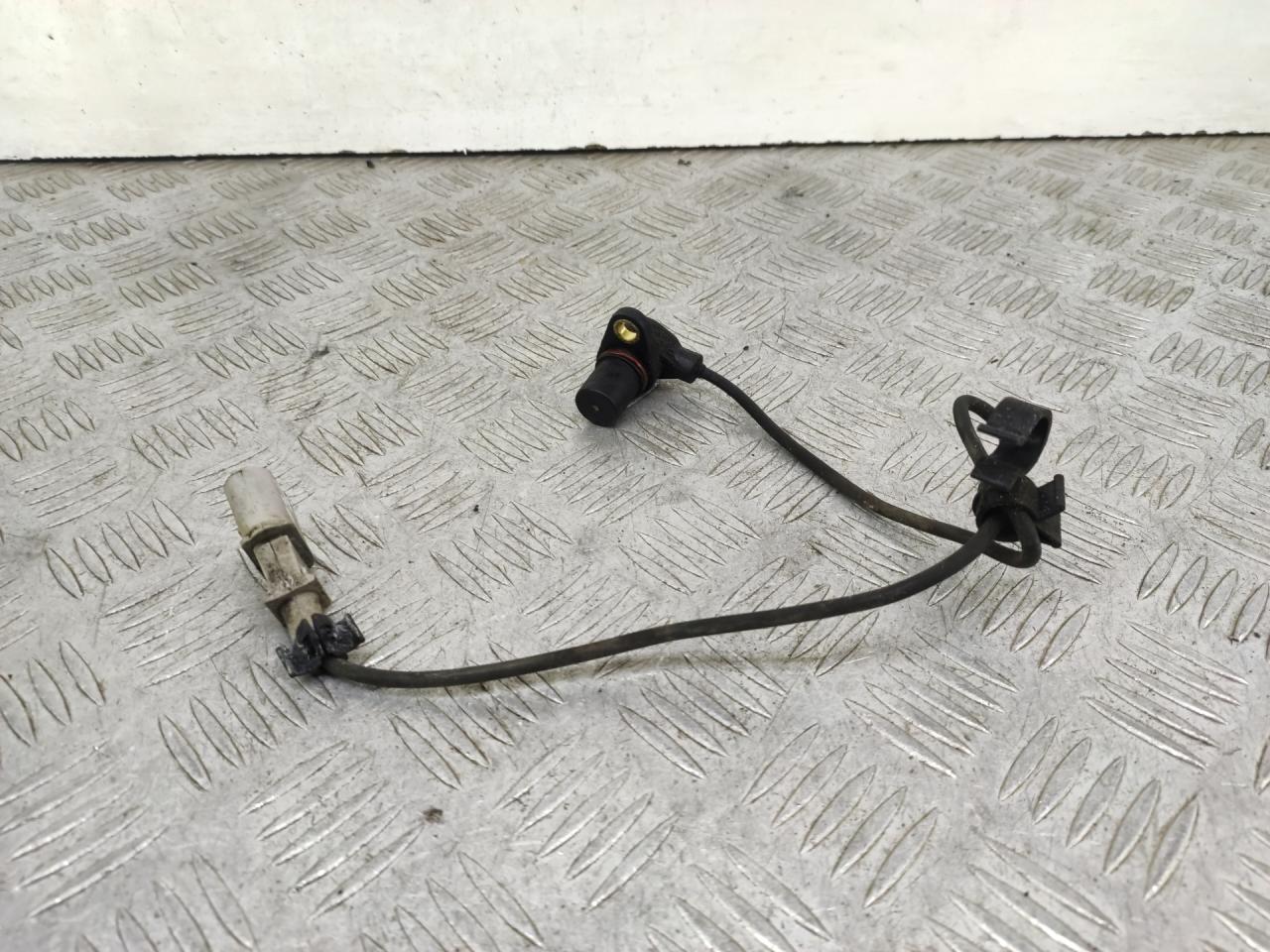 датчик коленвала Volkswagen Golf 4 поколение (1997 - 2006), 1.6 л., AKL, бензин, МКПП, передний привод, 0261210148 - фото №1