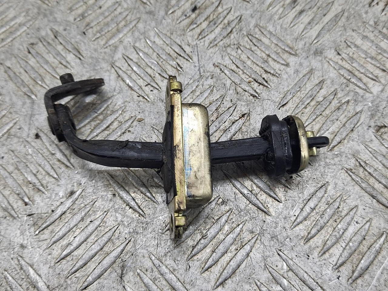 ограничитель открывания двери Daewoo Kalos 1 поколение 2004, 1.4 л., F14D3, бензин, МКПП, красный, минивэн, передний привод - фото №1