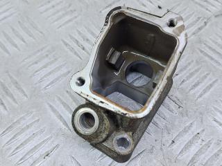 фланец (тройник) системы охлаждения Volvo V70 2 поколение 2001, 2.4 л., B 5244 T3, бензин, АКПП, серебро, универсал, полный привод