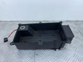 пепельница Audi A4 B9 2017, 1.4 л., CVNA, бензин, 6МКПП, темно-синий, универсал, передний привод, 8W0864981A