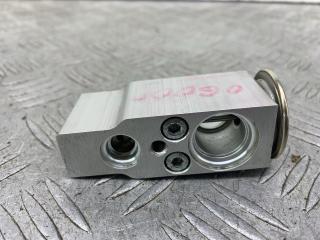 расширительный клапан кондиционера Toyota Aygo 1 поколение AB10 [рестайлинг] 2010, 1.0 л., 1KR-FE, бензин, МКПП, красный, хетчбэк 5 дв., передний привод