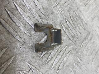 крепление форсунки Ford Fiesta 5 поколение 2003