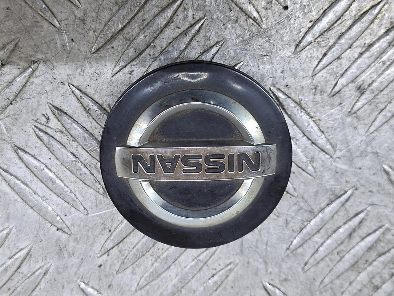 колпачок литого диска Nissan - фото №1