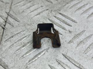 крепление форсунки Ford Ka 1 поколение (1996 - 2008)