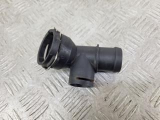 фланец (тройник) системы охлаждения Volkswagen Passat B6 2009, 1.4 л., CAXA, бензин, 6МКПП, голубой, универсал, передний привод, 1K0122291AD