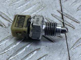 датчик заднего хода (лягушка) BMW 5 серия E60/E61 [рестайлинг] E60 (2007 - 2010), 2.5 л., N53 B25 A, бензин, АКПП, белый, седан, задний привод, 7524811