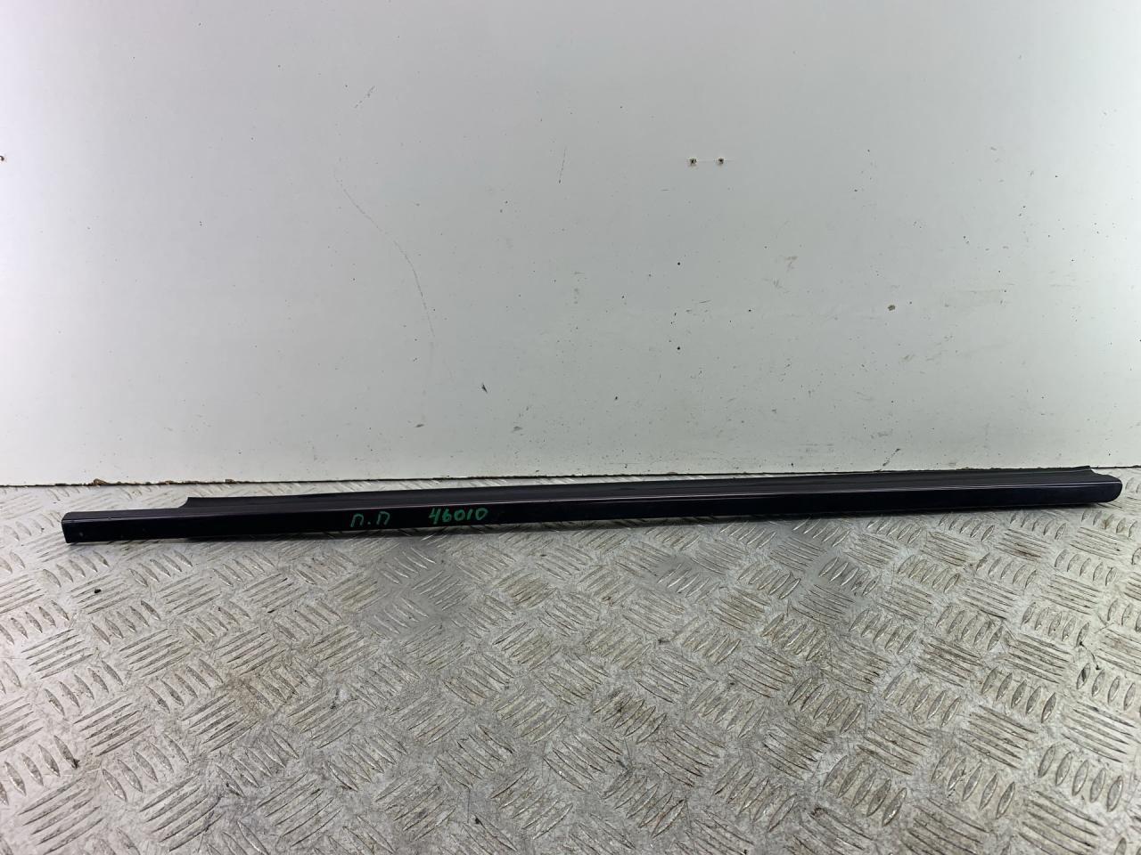 молдинг стекла Mercedes-Benz E-Класс W211/S211 2004, 3.2 л., M 112.954, бензин, АКПП, серебро, универсал, задний привод - фото №1