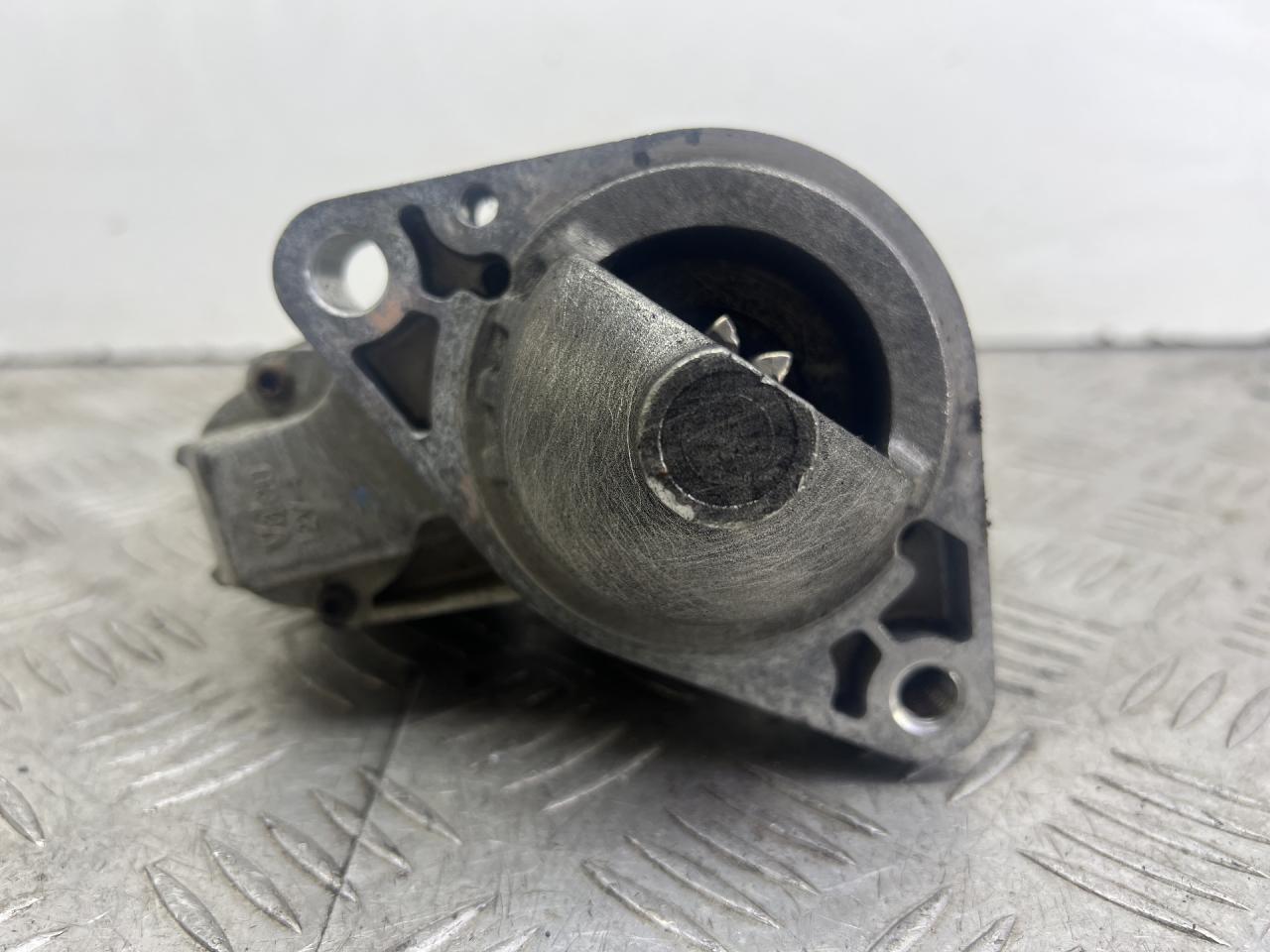 стартер Nissan Micra 2 поколение (K11) (1992 - 2003), 4E11493RA, 233001F760 - фото №1