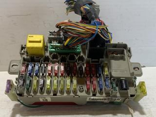 блок предохранителей MG ZS 1 поколение 2004, 2.5 л., 25 K4F, бензин, МКПП, седан, передний привод, 210368011502, YQE000070