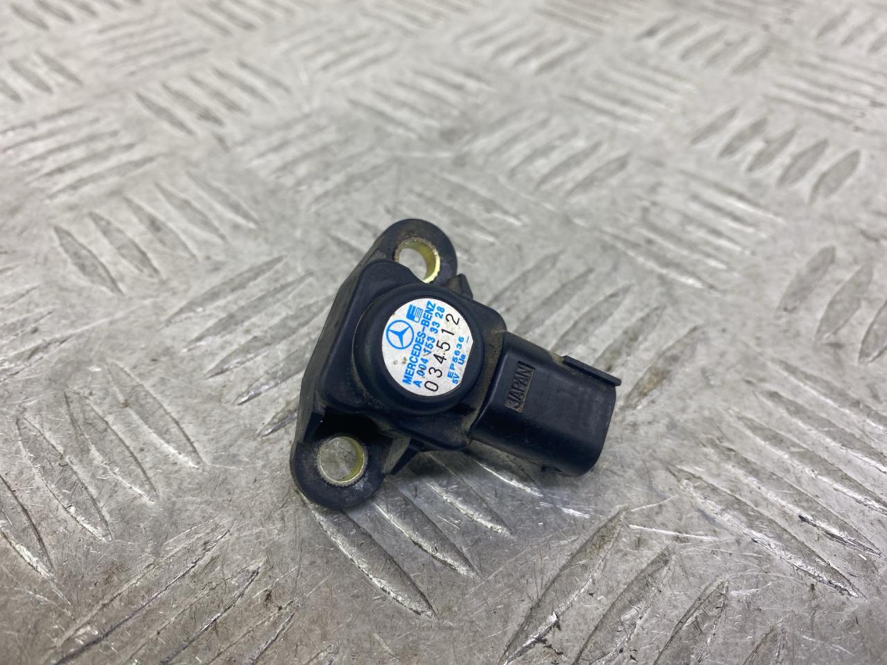 датчик абсолютного давления Mercedes-Benz SLK-Класс R170 2000, 2.0 л., M 111.958, бензин, АКПП, черный, кабриолет, задний привод, A0041533328, 034512 - фото №1