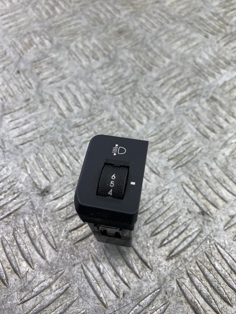 кнопка корректора фар Kia Rio 3 поколение (2011 - 2015), 211000245, 751U00080 - фото №1