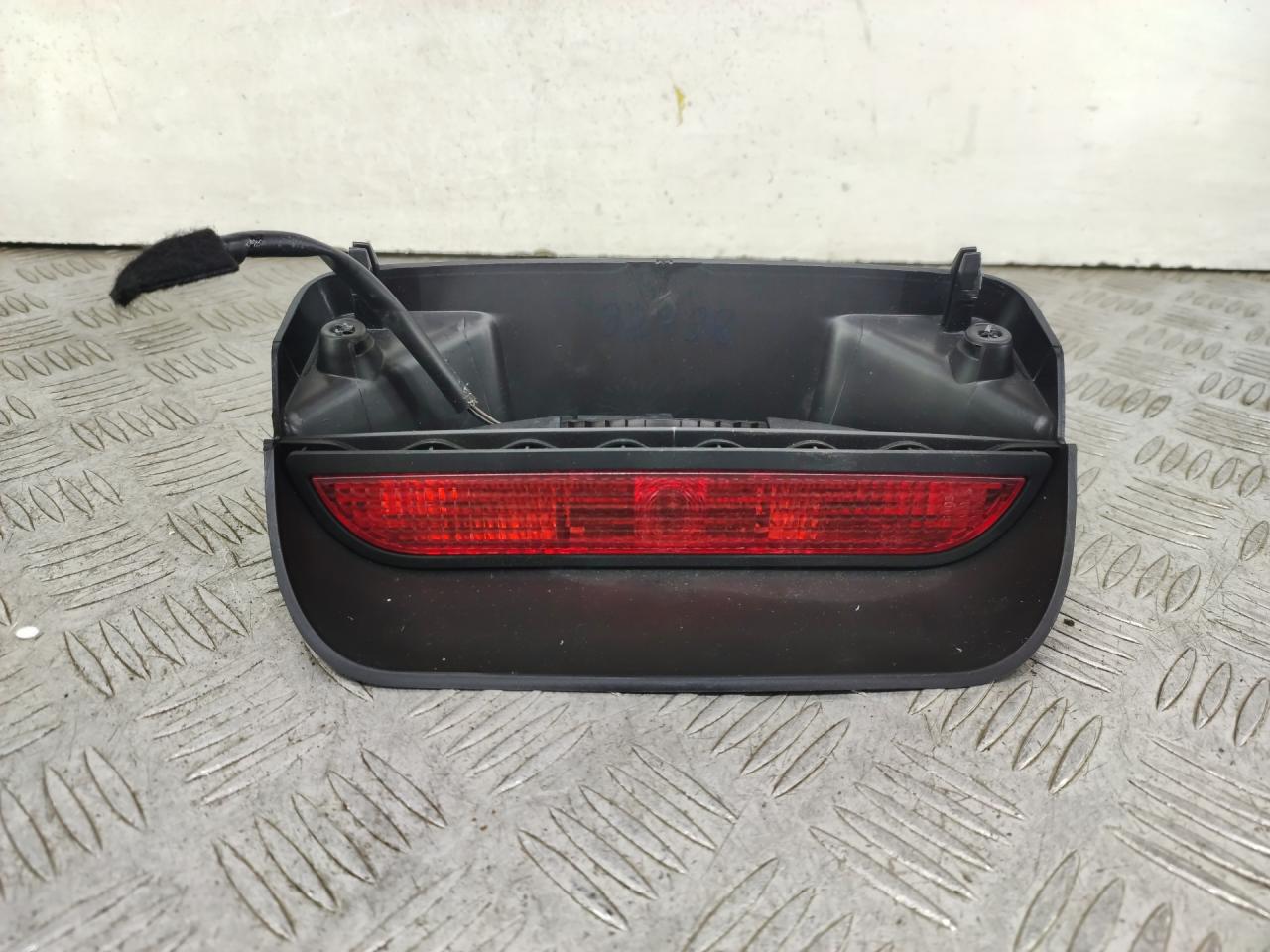 дополнительный стоп-сигнал Dacia Logan MCV 2 поколение (2013 - 2016), фургон, 265986251R - фото №1