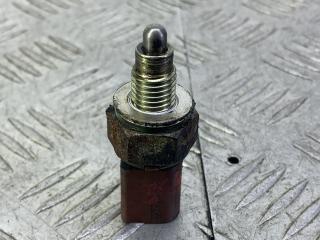 датчик заднего хода (лягушка) Volkswagen Passat B6 (2005 - 2010), 2.0 л., дизель, универсал, 02T945415D