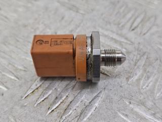 датчик давления топлива Skoda Fabia 1 поколение (6Y) (1999 - 2004), 1.2 л., CBZA, бензин, МКПП, серый, универсал, передний привод, 06J906051D