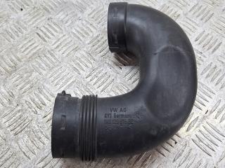 патрубок воздушного фильтра Skoda Octavia 2 поколение (A5) [рестайлинг] 1Z5 2008, 1.6 л., BSE, бензин, 5МКПП, серый, универсал, передний привод, 1K0129618BQ