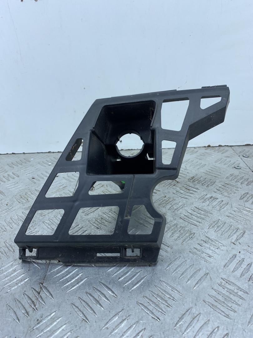 Крепление бампера переднего Skoda Yeti 1 поколение (2009 - 2014), бензин, МКПП, коричневый, 5L0807055 - фото №1