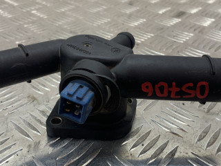 фланец (тройник) системы охлаждения Skoda Octavia 1 поколение (A4) [рестайлинг] 2000, 2.0 л., AQY, бензин, МКПП, серебро, хетчбэк 5 дв., передний привод, 7700I13