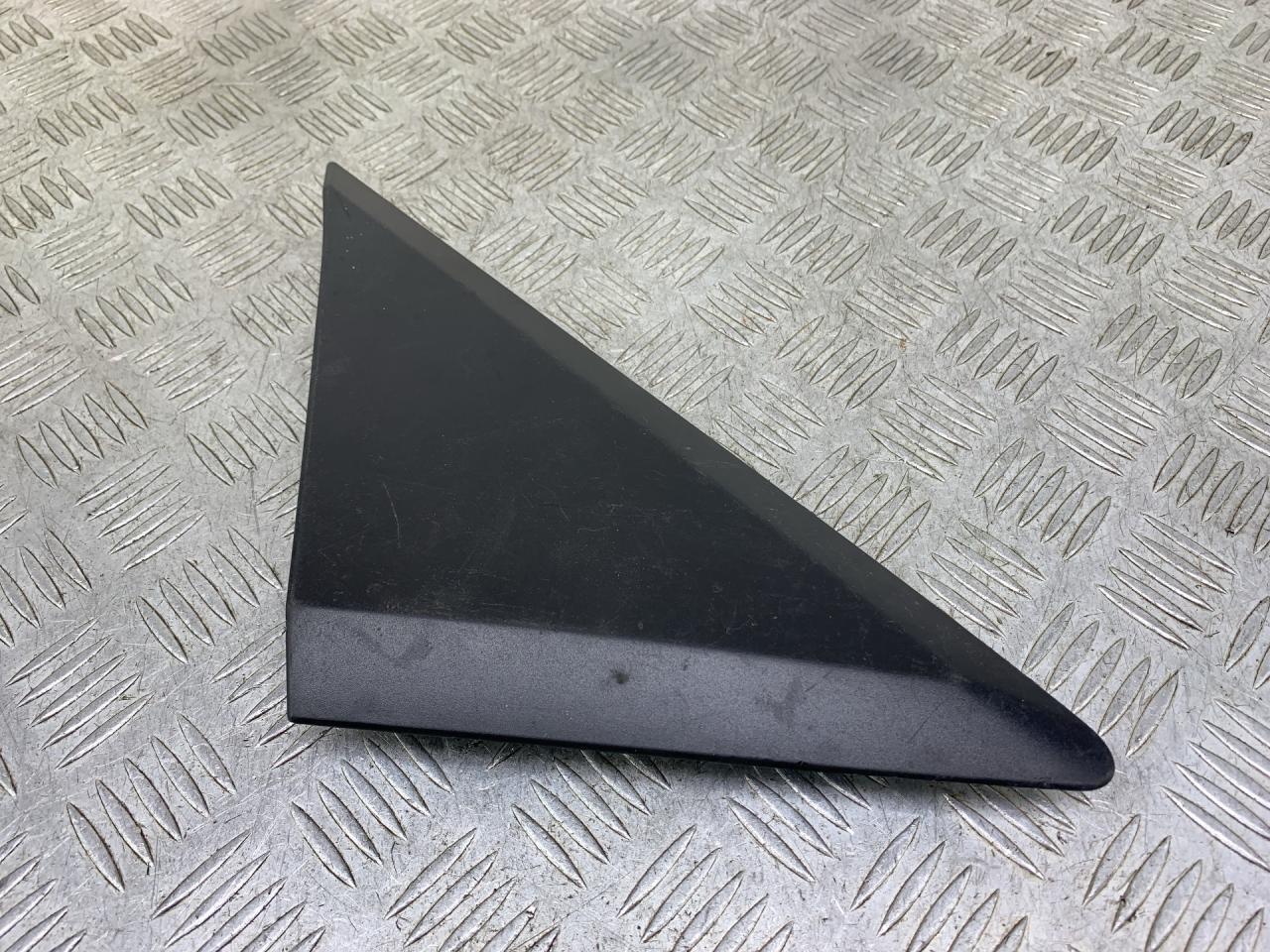 Треугольник двери Mercedes-Benz Sprinter 2 поколение (W906) (2006 - 2014), A9068110107 - фото №1