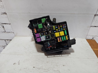 блок предохранителей Opel Corsa C [рестайлинг] 2006, 1.0 л., Z 10 XEP, бензин, МКПП, серебро, хетчбэк 3 дв., передний привод, 13142780