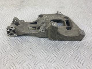 кронштейн генератора Skoda Octavia 2 поколение (A5) [рестайлинг] 1Z5 2008, 1.6 л., BSE, бензин, 5МКПП, серый, универсал, передний привод, 06F903143F