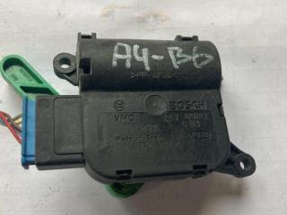 моторчик заслонки печки Audi A4 B6 2003, 1.6 л., бензин, МКПП, голубой, седан, передний привод, правый руль, 8E2820511B, 0132801308