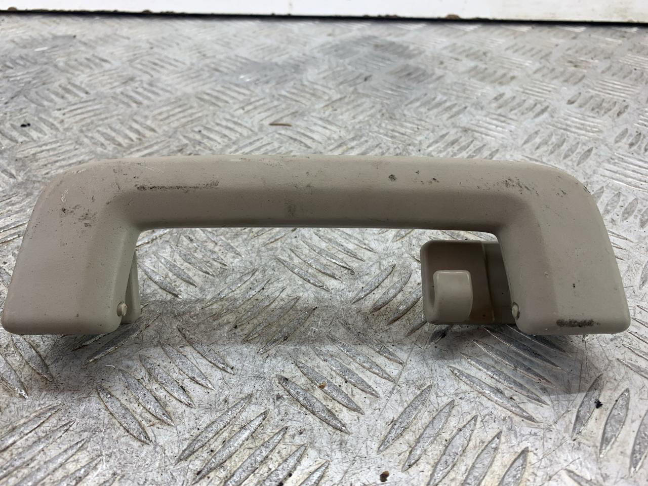 ручка внутренняя потолочная Land Rover Discovery 3 поколение L319 2007, 2.7 л., 276DT, дизель, АКПП, серый, внедорожник 5 дв., полный привод - фото №1