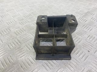 Крепление бампера переднего Mercedes-Benz Sprinter 2 поколение (W906) (2006 - 2014), A9068850163