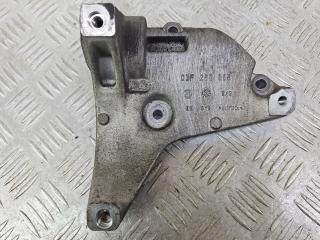 кронштейн компрессора кондиционера Skoda Fabia 1 поколение (6Y) (1999 - 2004), 1.2 л., CBZA, бензин, МКПП, серый, универсал, передний привод, 03F260885