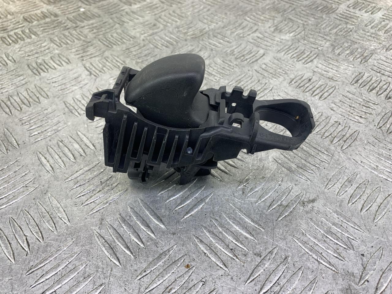 ручка внутренняя Mercedes-Benz Sprinter 2 поколение (W906) (2006 - 2014), 2.1 л., OM 651.955, дизель, МКПП, зеленый, задний привод, 64719A2 - фото №1