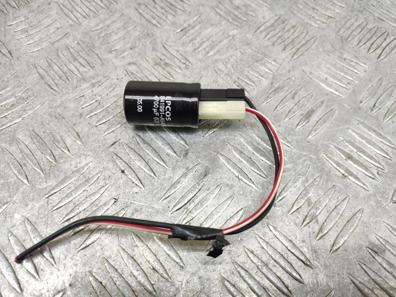 конденсатор Volvo V70 2 поколение 2001, 2.4 л., B 5244 T3, бензин, АКПП, серебро, универсал, полный привод, B41991A5478Q12 - фото №1