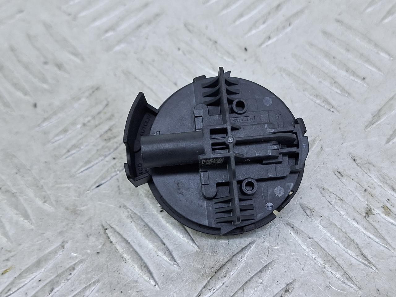 датчик удара Volkswagen Caddy 5 поколение 2022, бежевый, фургон, передний привод, 1EA959354, 5E912126 - фото №1