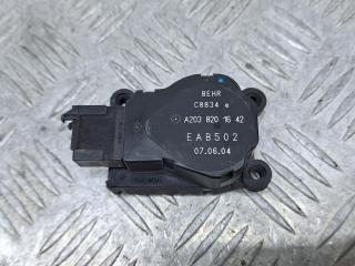 моторчик заслонки печки Mercedes-Benz C-Класс W203/S203/CL203 [рестайлинг] 2005, 2.2 л., дизель, серебро, универсал, задний привод, A2038201642