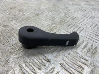 захватный крюк капота Kia Venga 1 поколение [рестайлинг] 2018, 1.6 л., бензин, АКПП, кофейный, хетчбэк 5 дв., передний привод