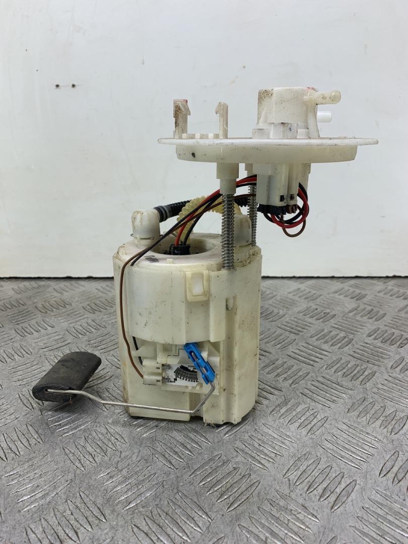 насос топливный Hyundai Solaris 1 поколение (2010 - 2014) - фото №1