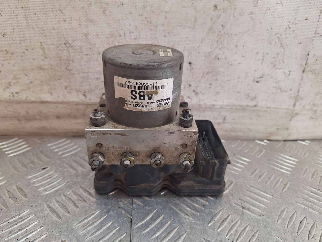 блок ABS Hyundai Solaris 1 поколение 2012, BE6000H701, H72AAC1B1220908, FPAMCI1418C0908 - фото №1