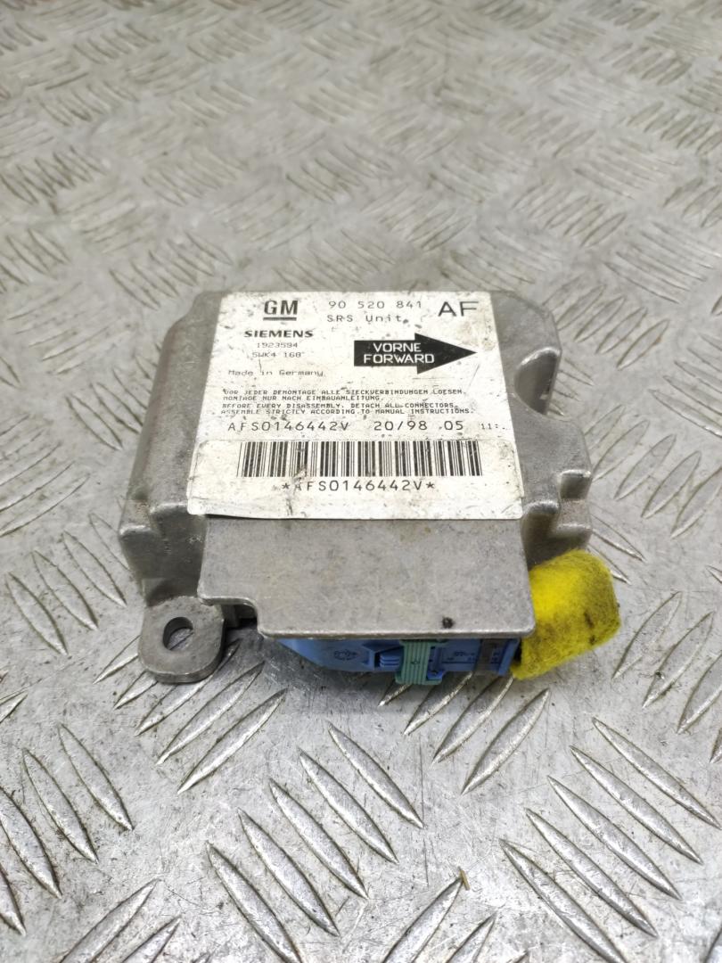 блок AirBag Opel Astra G 2001, 1.6 л., X 16 SZR, бензин, МКПП, бордовый, хетчбэк 3 дв., передний привод, 90520841AF - фото №1