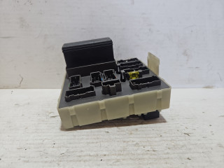 блок предохранителей Ford Focus 1 поколение 2000, 1.4 л., FXDC, бензин, МКПП, серебро, хетчбэк 3 дв., передний привод, 98AG14A073AH, 98AG14K150AE