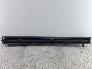 шторка двери Hyundai Grand Santa Fe 1 поколение 2015, 2.2 л., D4HB, дизель, АКПП, внедорожник 5 дв., полный привод, 83352-B8000