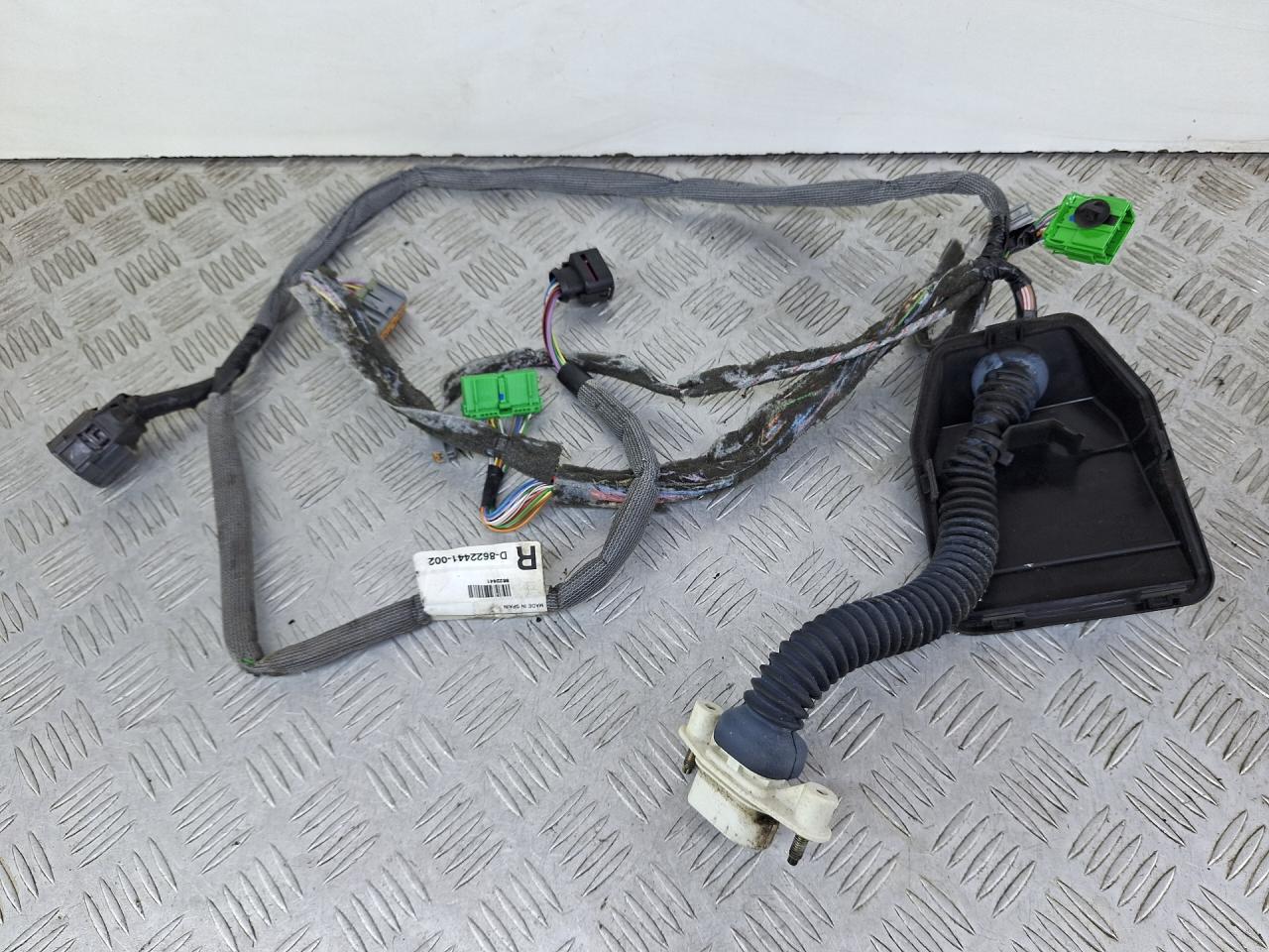 дверная проводка Volvo V70 2 поколение 2001, 2.4 л., B 5244 T3, бензин, АКПП, серебро, универсал, полный привод, D8622441002 - фото №1