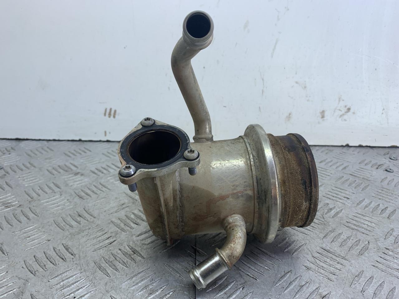 охладитель EGR / Радиатор EGR Volkswagen Caddy 5 поколение 2022, бежевый, фургон, передний привод, 05L131512D - фото №1